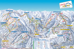 Winterpanorama der Zillertal Arena im Salzburger Land - Österreich