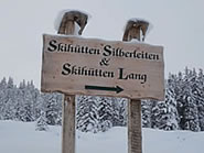 Wegweiser zu den Skih&uuml;tten in &Ouml;sterreich