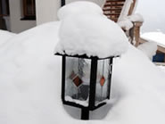 Eingeschneite Lampe in &Ouml;sterreich