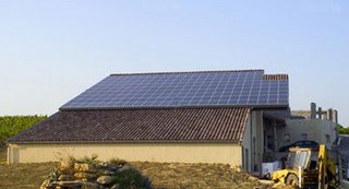 Location toiture production electricit&eacute; panneaux solaires photovoltaiques