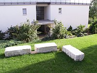 Auch Wege zum Sitzplatz und Sichschutz bekommen Sie bei St&ouml;ckl Gartenbau