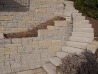 Sandstein- Treppe & Mauer