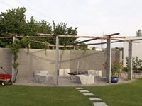 Pergola mit L&auml;rmschutzwand