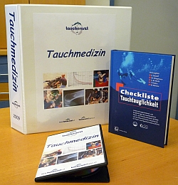 Kursskriptum und Kurs-DVD (Kurs I und Kurs IIa), sowie Buch 'Checkliste Tauchtauglichkeit' (Kurs I) - www.taucherarzt.at