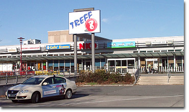 Taxi Röthig am Treff 8 geraderüber vom Klinikum