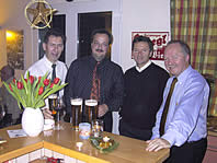 Gute Unterhaltung an der Bar