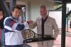 <b>Clubmeisterschaft 2008</b><br>Clubmeister Christoph Riedl erh&auml;lt den Meisterschaftsschl&auml;ger aus den H&auml;nden von Obmann Stellvertreter Ewald Meister