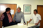 Fleißige Helfer an der Theke