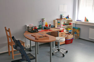 Logop�die und Ergotherapie :: Therapizentrum Trapp :: R�sselsheim :: Behandlungsraum Ergotherapie