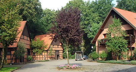 Tier�rztliche Klinik f�r Pferde / Tier�rztliche Praxis f�r Kleintiere