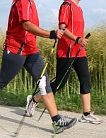 Nordic Walking - Gesundheitstraining bei TOPfit Fitnesscenter Mannheim - weil es Ihre Gesundheit wert ist.