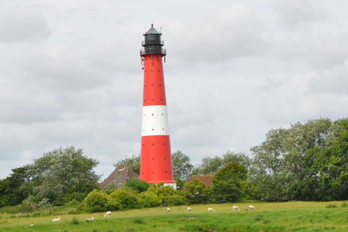 Pellwormer Leuchtturm, auf dem Führungen und Hochzeiten stattfinden