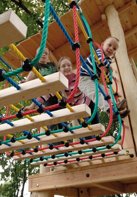 H&auml;ngebr&uuml;cken, Spielplatz H&auml;ngebr&uuml;cke, Ullmann