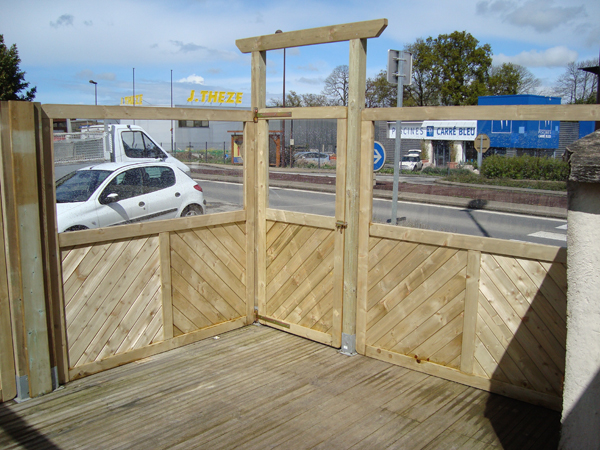 panneau bois plexiglas
