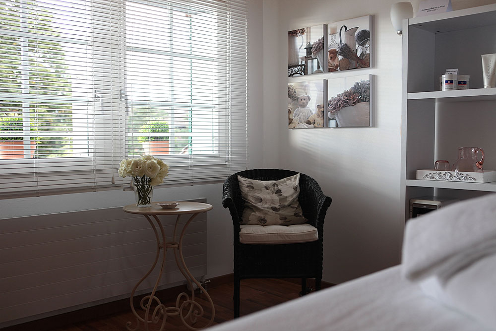 Ambiente mit Charme - Ecke Korbstuhl