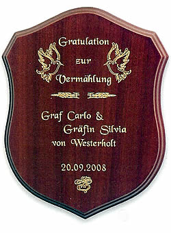 Ehrenpreise bei Vereinsbedarf Fisch in Kellberg bei Passau - Wandtafeln aus Holz mit Lasergravur und Schriftgoldfarben 2