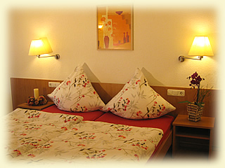 Gästehaus Schmitt - Zimmer #2 - Dreibettzimmer