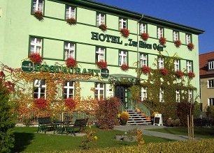 Hotel306x220.jpg