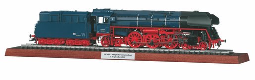 Märklin 39208 - DB Dampflokomotive BR 01.5, Öltender, MHI-Modell 2018