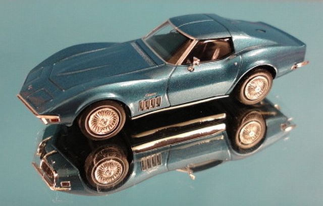 Corvette C3 blau-met.