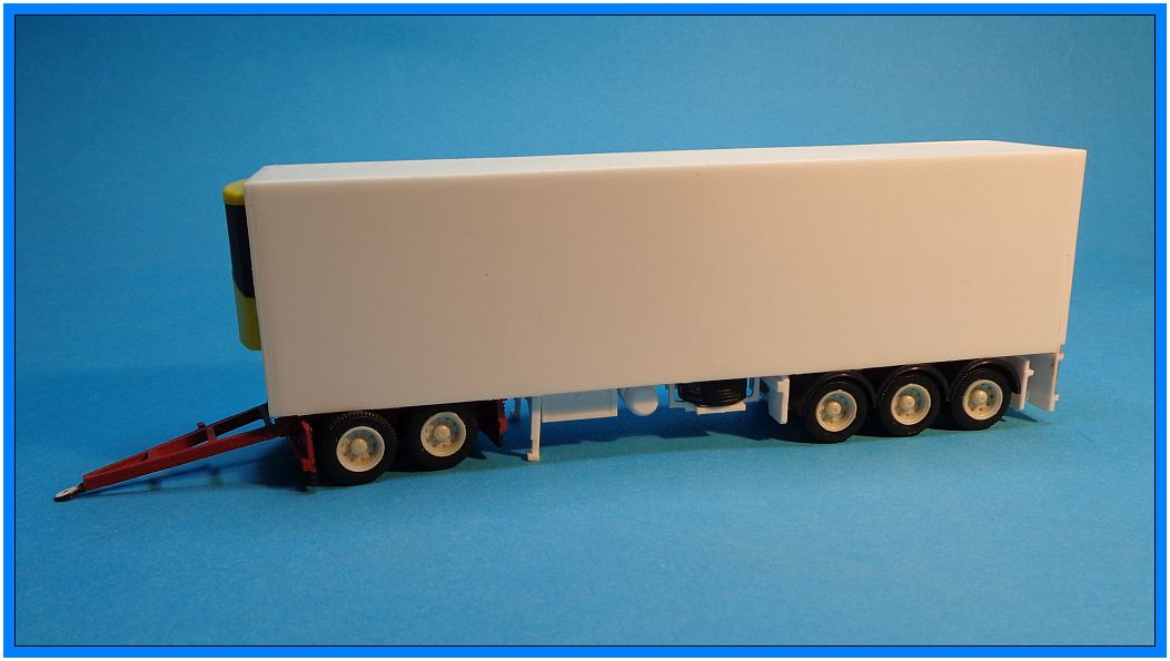 B Refrigerator Trailer with 2 Axle Dolly ready to Paint