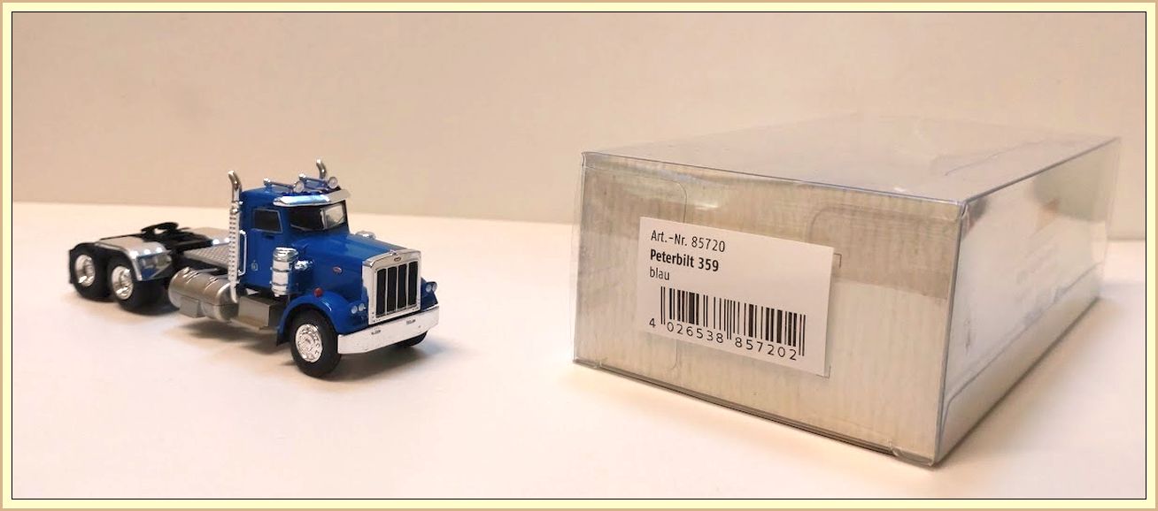 Brekina Peterbilt Blau Day Cap