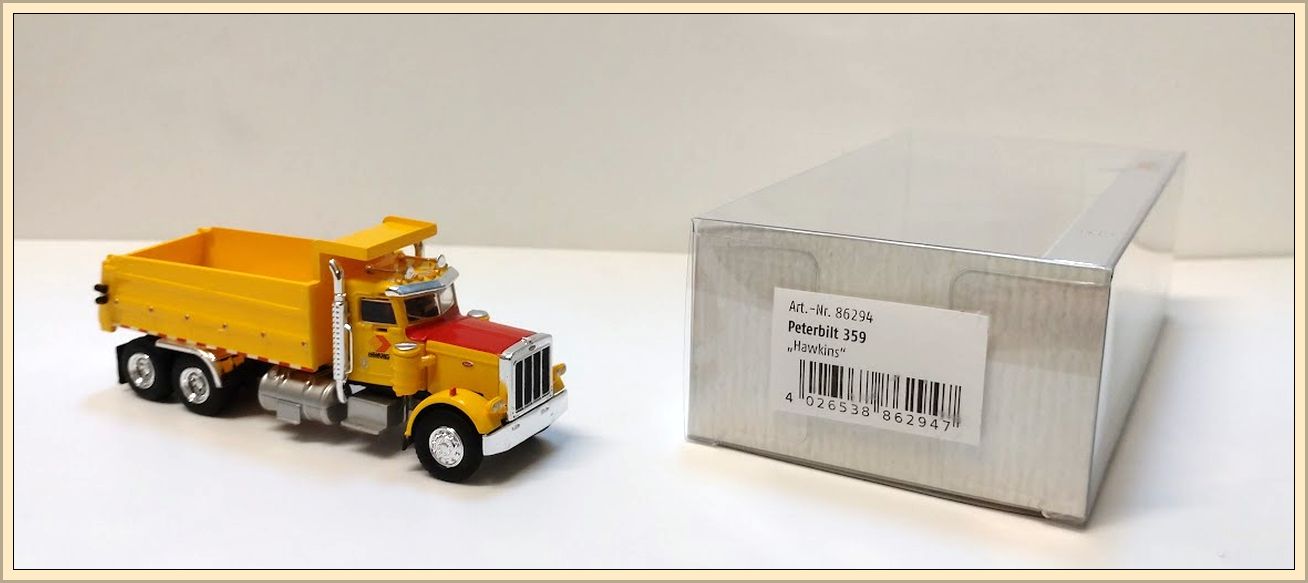 Brekina Peterbilt Hawkins Dumper