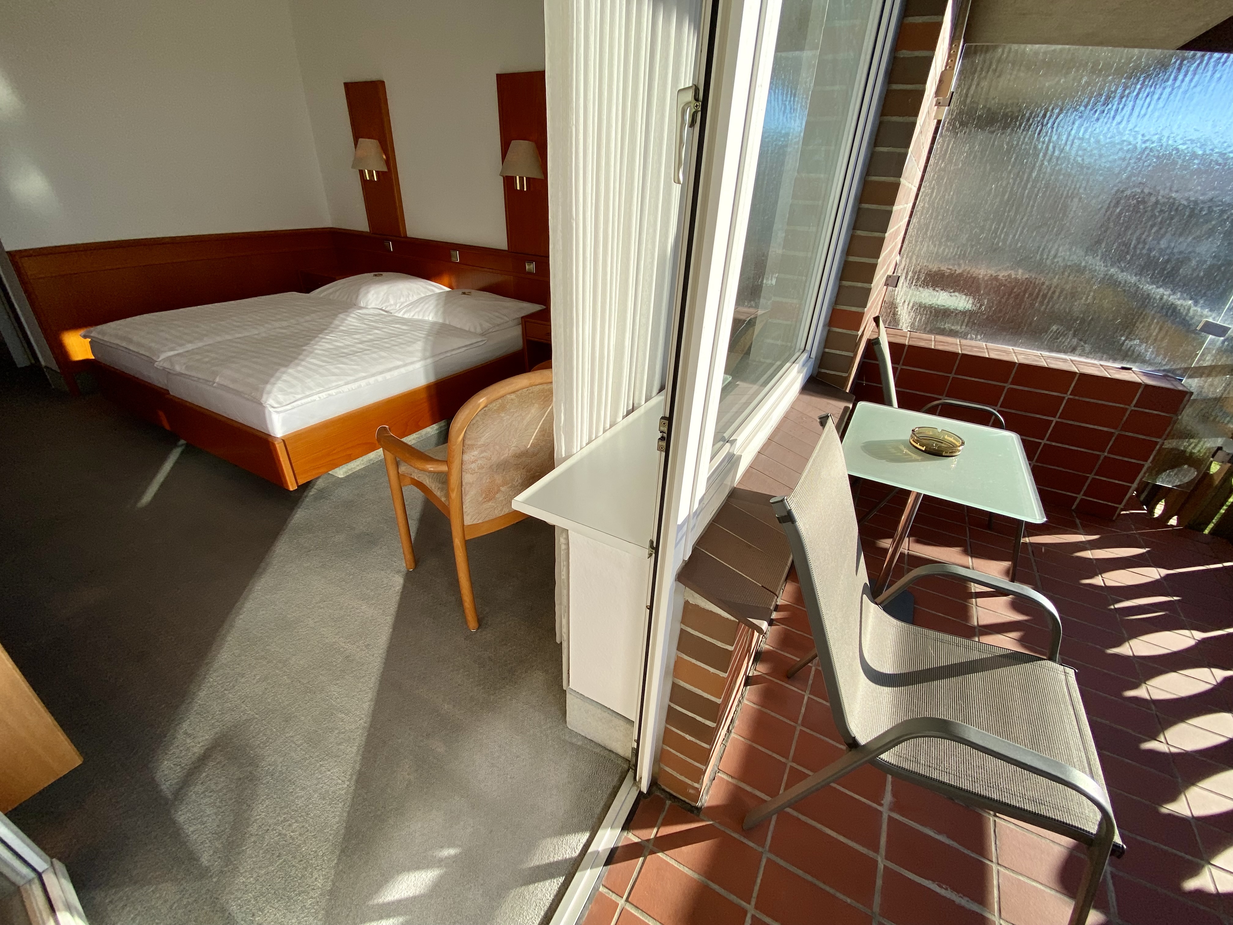 adamidis-hotel-doppelzimmer-mit-balkon-4.jpg