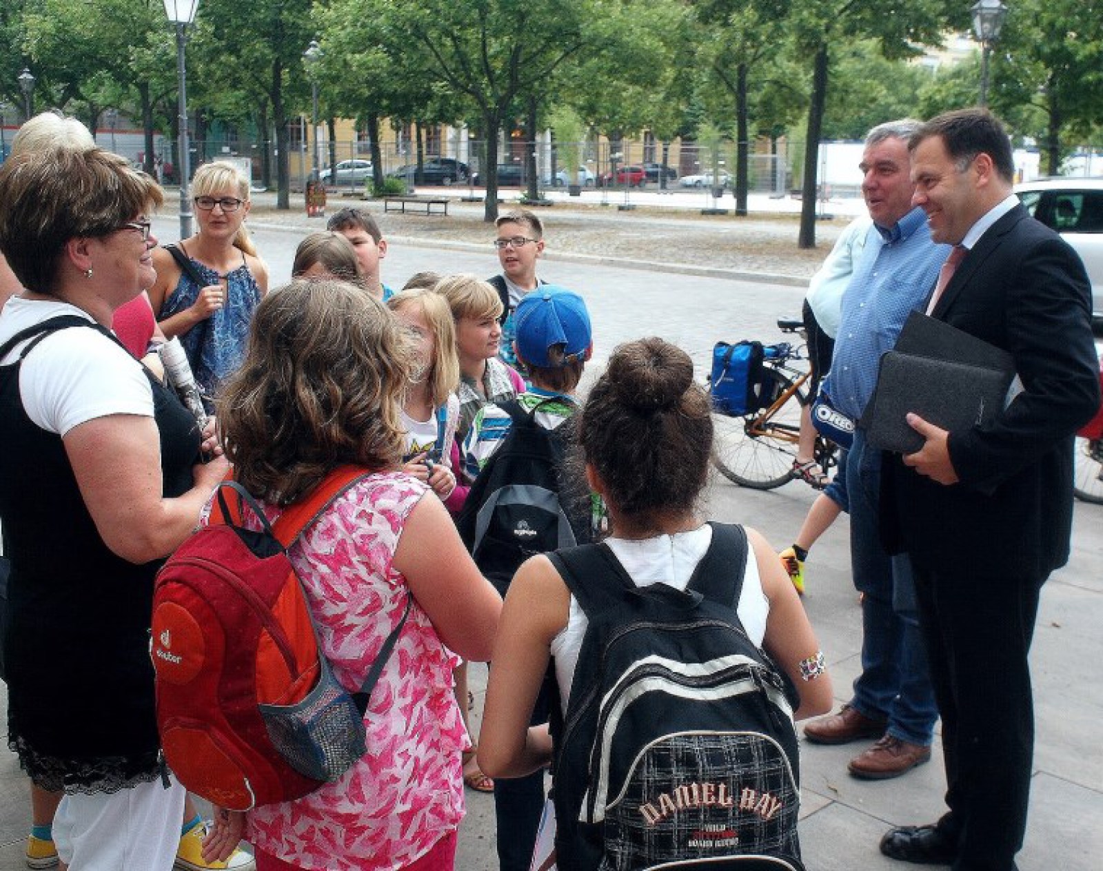Derenburger Grundschüler treffen auf Kultusminister Derenburger Grundschüler treffen auf Kultusminister