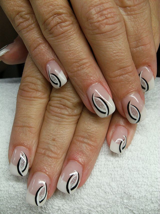 Nailart French Weiss Schwarz Dream Nails Design In Rheinfelden Degerfelden