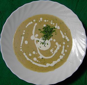 Partyservice Janz: Steinpilzrahmsuppe