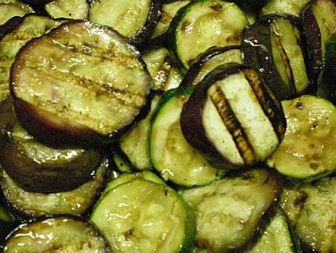 Partyservice Janz   Gegrillte,marinierte Zucchini-und Auberginenscheiben