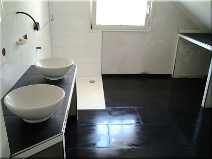 Waschbecken montiert