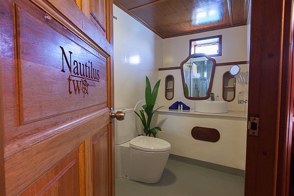 Doppelkabinen-Bad auf Nautilus Two