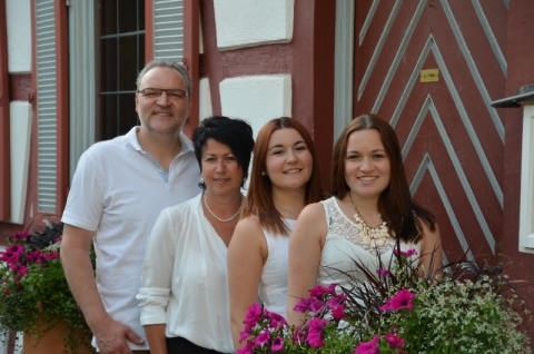 (3) Familie Weber - 5. Generation im Gasthaus Waldhorn